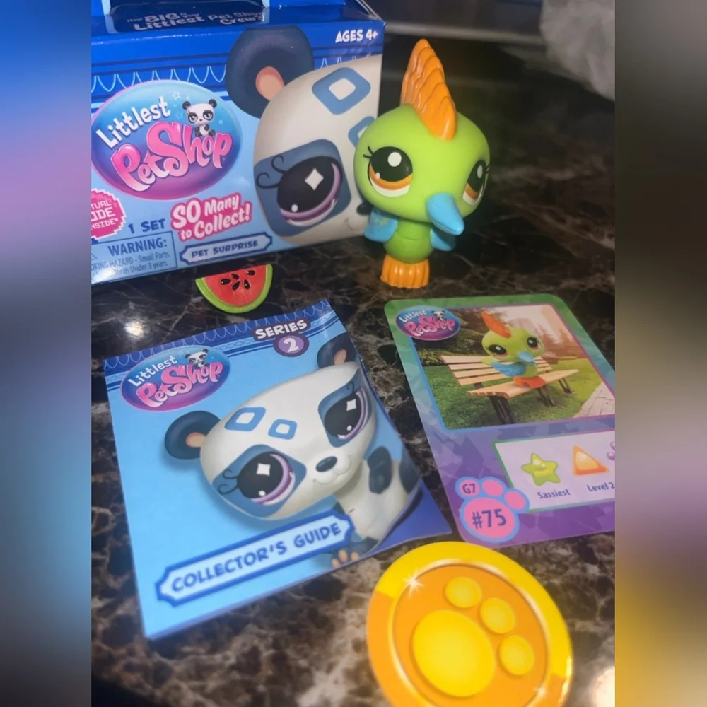New- Littlest Pet Shop Series2 G7 #75 Exotic Comes in original box with coin,
